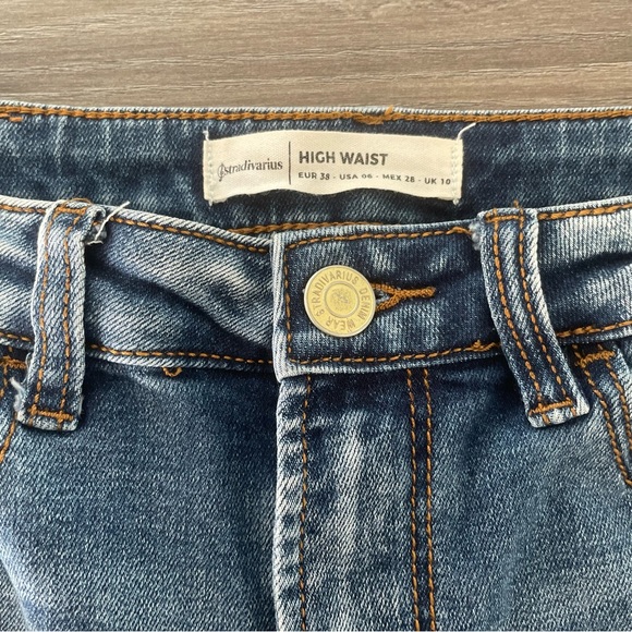 Stradivarius High-waisted Medium Blue Skinny Flower Embroidered Jeans - Picture 10 of 13